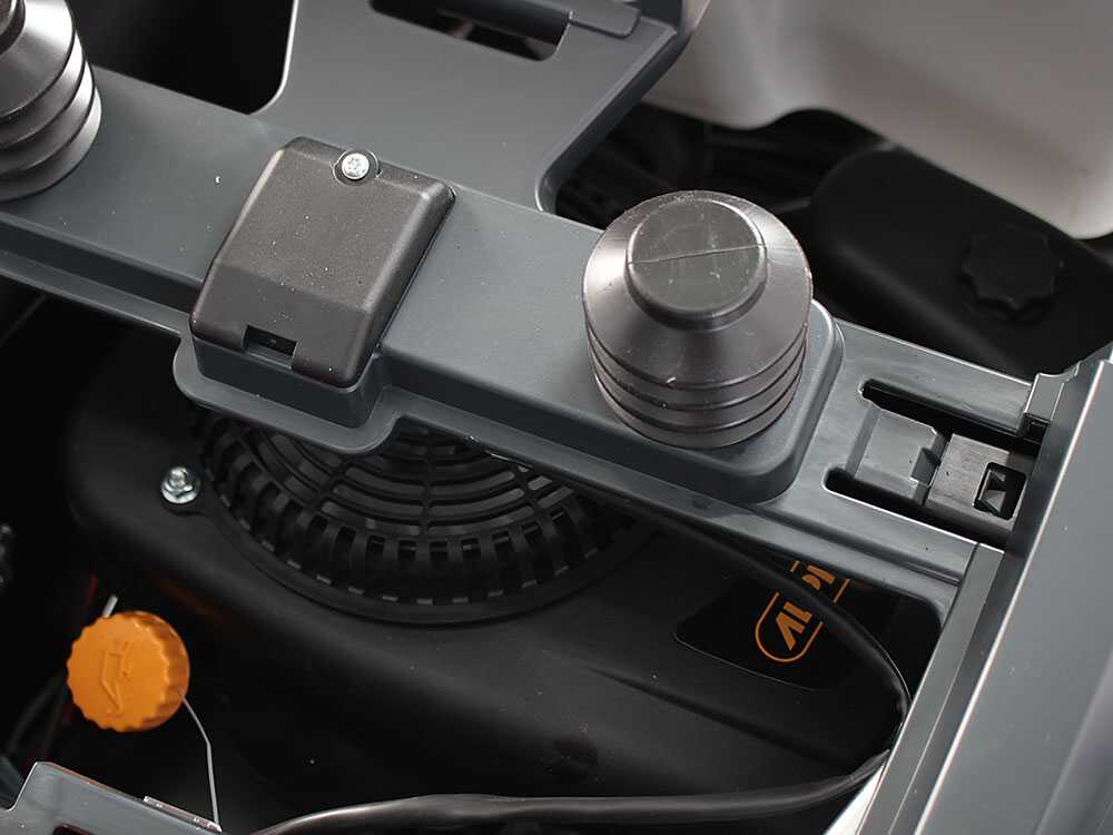 Tracteur tondeuse Alpina AT2 66 QA